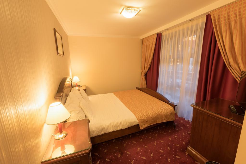 Edelweiss Poiana Hotels بويانا براسوف الغرفة الصورة