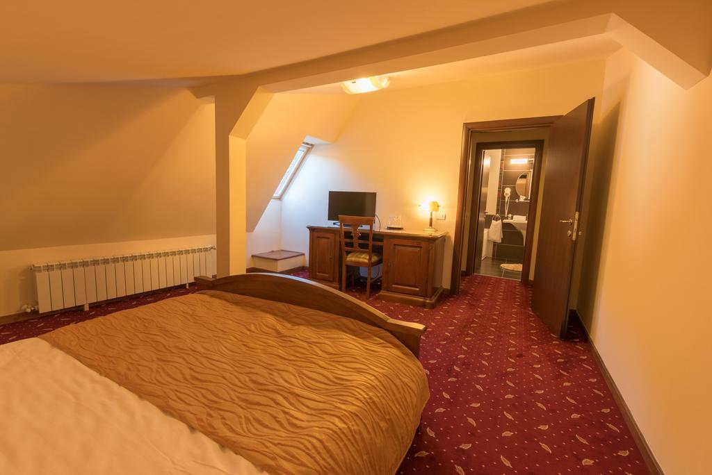 Edelweiss Poiana Hotels بويانا براسوف الغرفة الصورة
